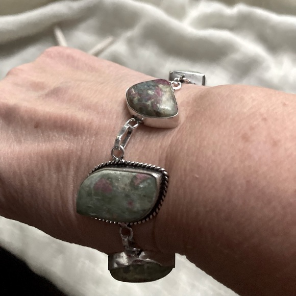 NEW Ruby Fuchsite, 925 Silver Adjustable Bracelet - Picture 3 of 4